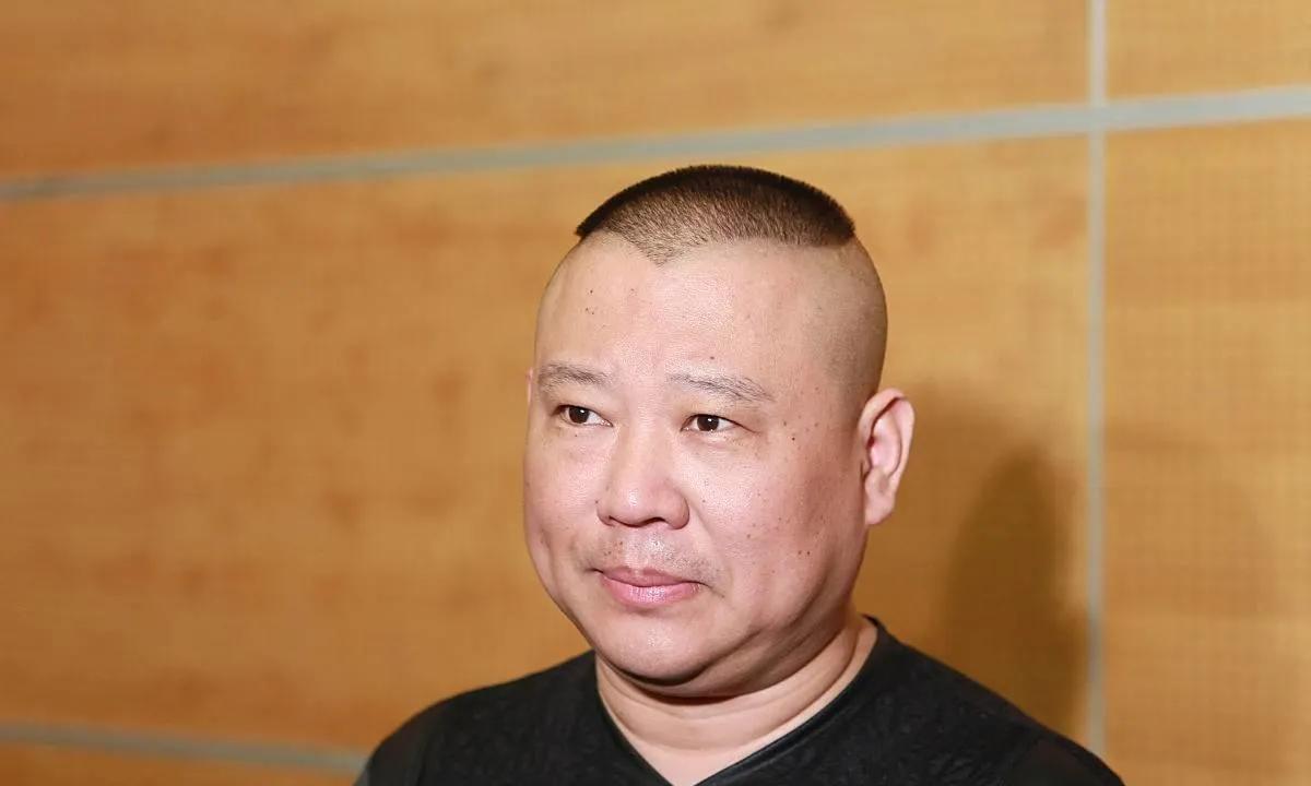 《为什么说郭德纲散布虚假信息》
       岳云鹏根本就不会唱歌，开演唱会票卖
