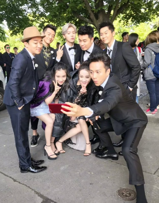 鹿晗李晨邓超陈赫聚会合照，没有人会一直怀念，除非你是跑男的初代粉，什么时候原班人