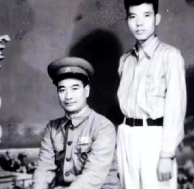 1950年，李治带枪到中南海求见毛主席，向毛主席要3000万，毛主席听完后，当即