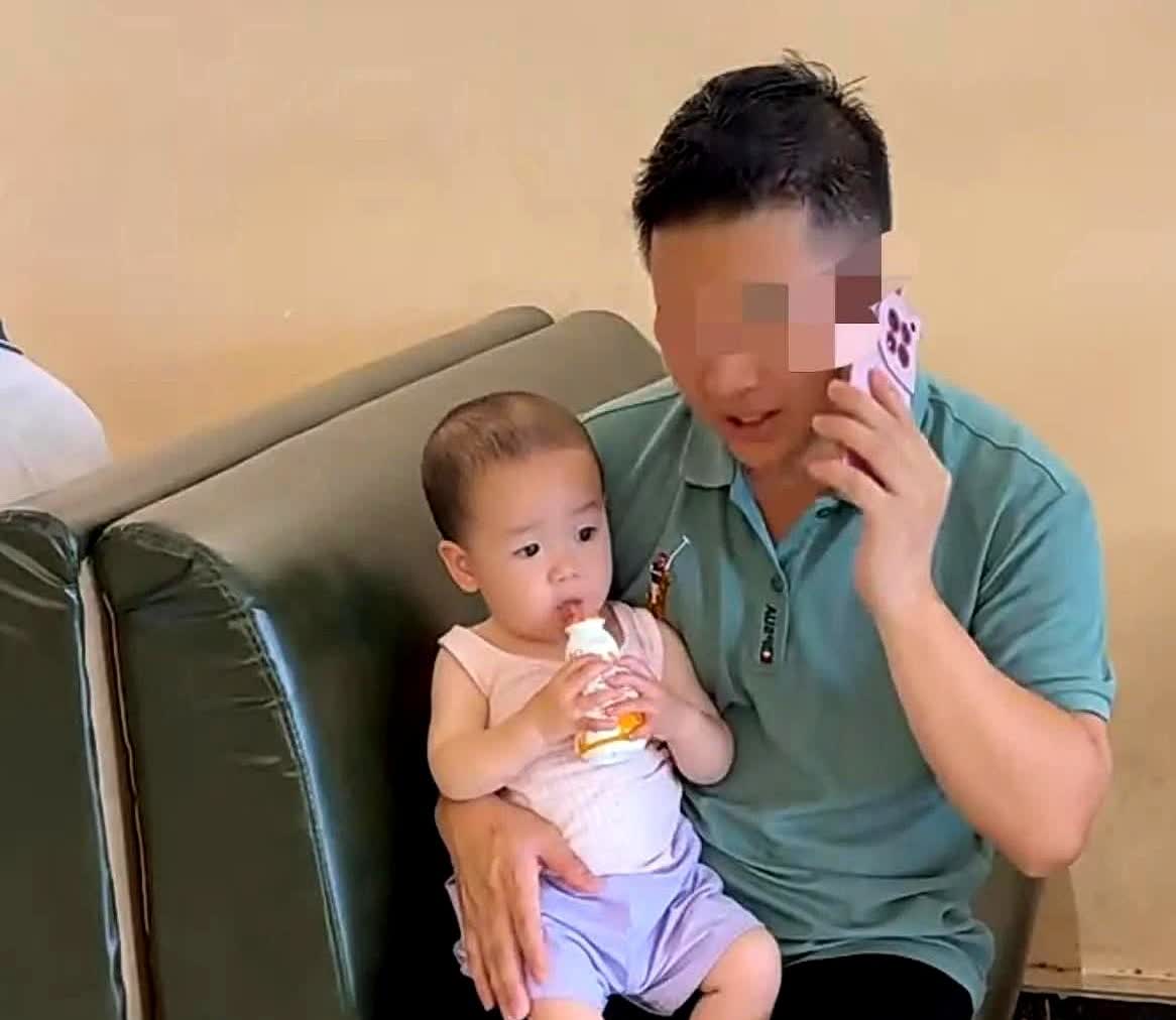 深圳一男子失业打电话哭着找父亲借500元钱，父亲问他怎么了？

遇到什么事了
