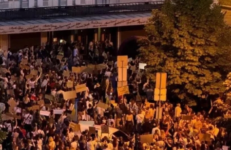 乌克兰的国内还是乱了，7月22日，多地爆发抗议集会，表达了对基辅政权的严重不满！