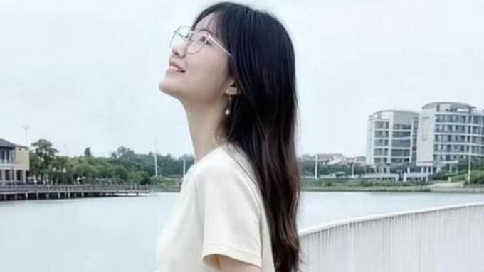 痛心！李雅平因腹痛腹泻确诊癌症，云南母亲自责，“若早重视拉肚子，或能改写结局”