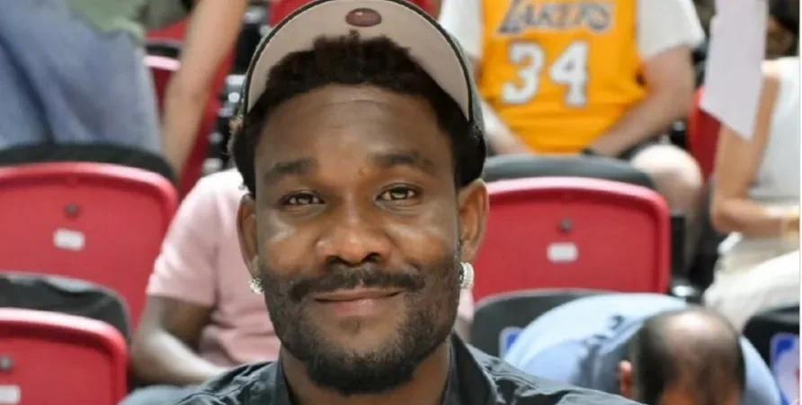 艾顿可能成为雷迪克的掘墓人，到时都不用逼宫管理层也会出面了。
艾顿签约湖人之后，