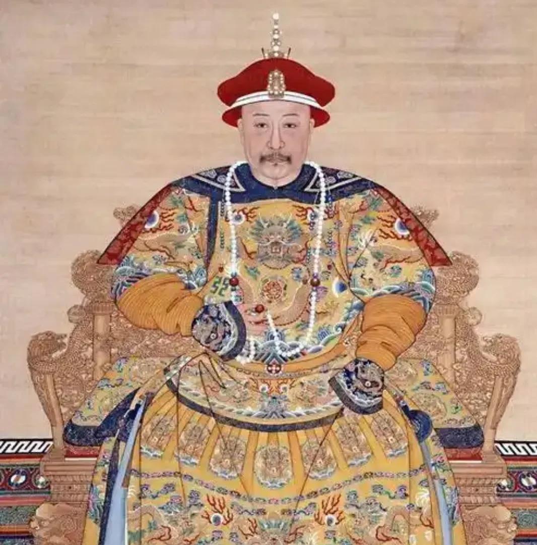 清朝从嘉庆年间其实就很摆烂了，这点从天理教打进紫禁城就能看出来。
天理教一共就拿