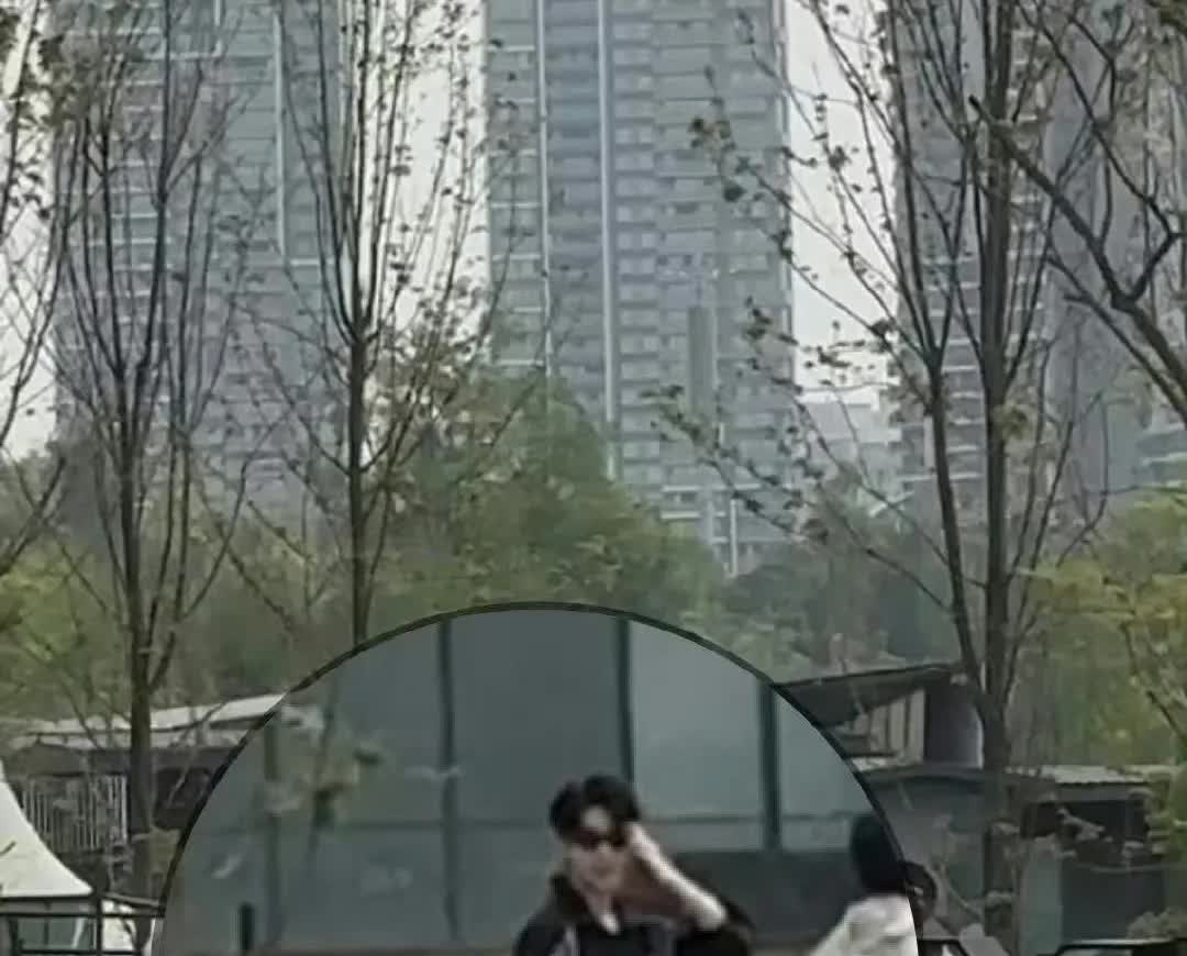 王俊凯现在还算流量吗？

《五哈》近来邀请了不少流量小生来录制，先是敖瑞鹏又