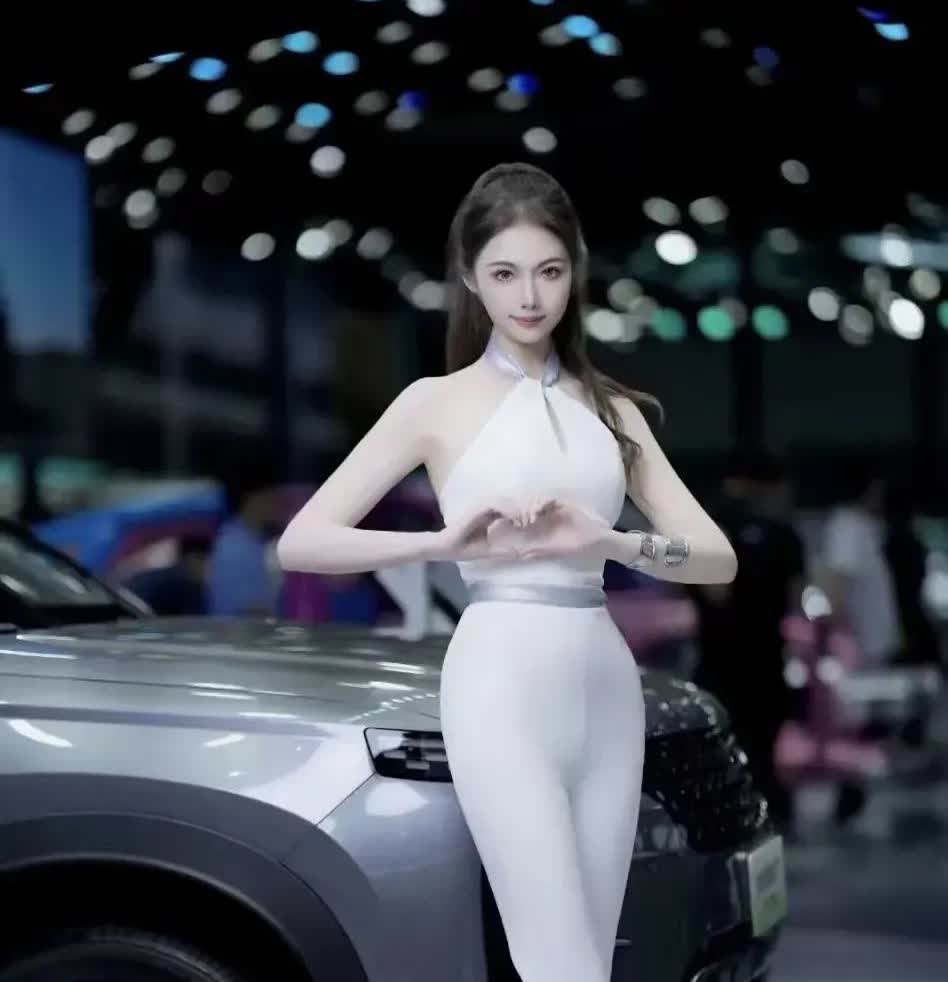 现在的人买车越来越理性！
1.   39%的家庭——买10万元以下的车
2.