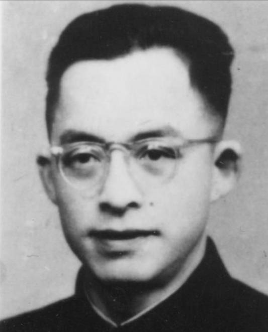 1949年，国民党师长李碧光被俘，面对审问，他直接提出要给周恩来同志发去一封电报