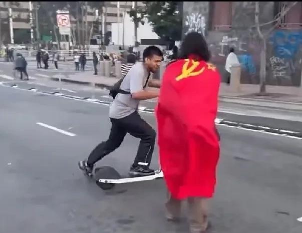 洛杉矶骚乱事件，或许是美国共产党发展壮大的机会！
美国共产党成立于1919年9月