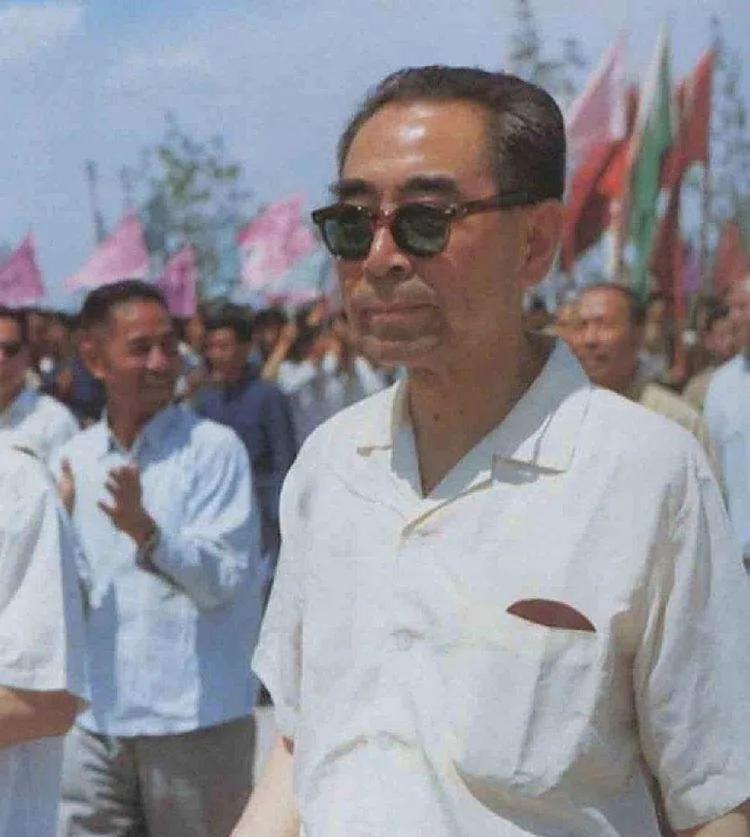 #晒图笔记大赛#
[敬爱的周总理]
人民的好总理
周总理珍贵照片