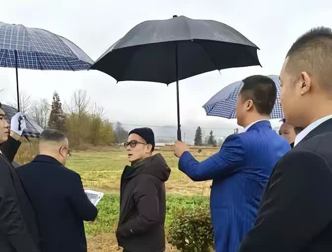 大家都说天王郭富城矮是硬伤
其实大家的认知都错了
郭富城最大的硬伤根本不是矮