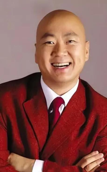 郭冬临1966年出生于安徽淮南，毕业于上海戏剧学院 ，是中国内地男演员、小品演员