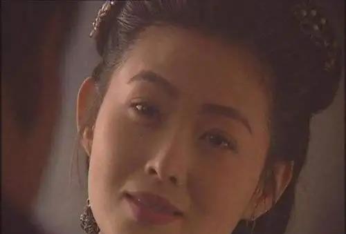 有一次，在节目中主持人问王思懿：“你演潘金莲的时候，你老公一点都不吃醋吗？”王思