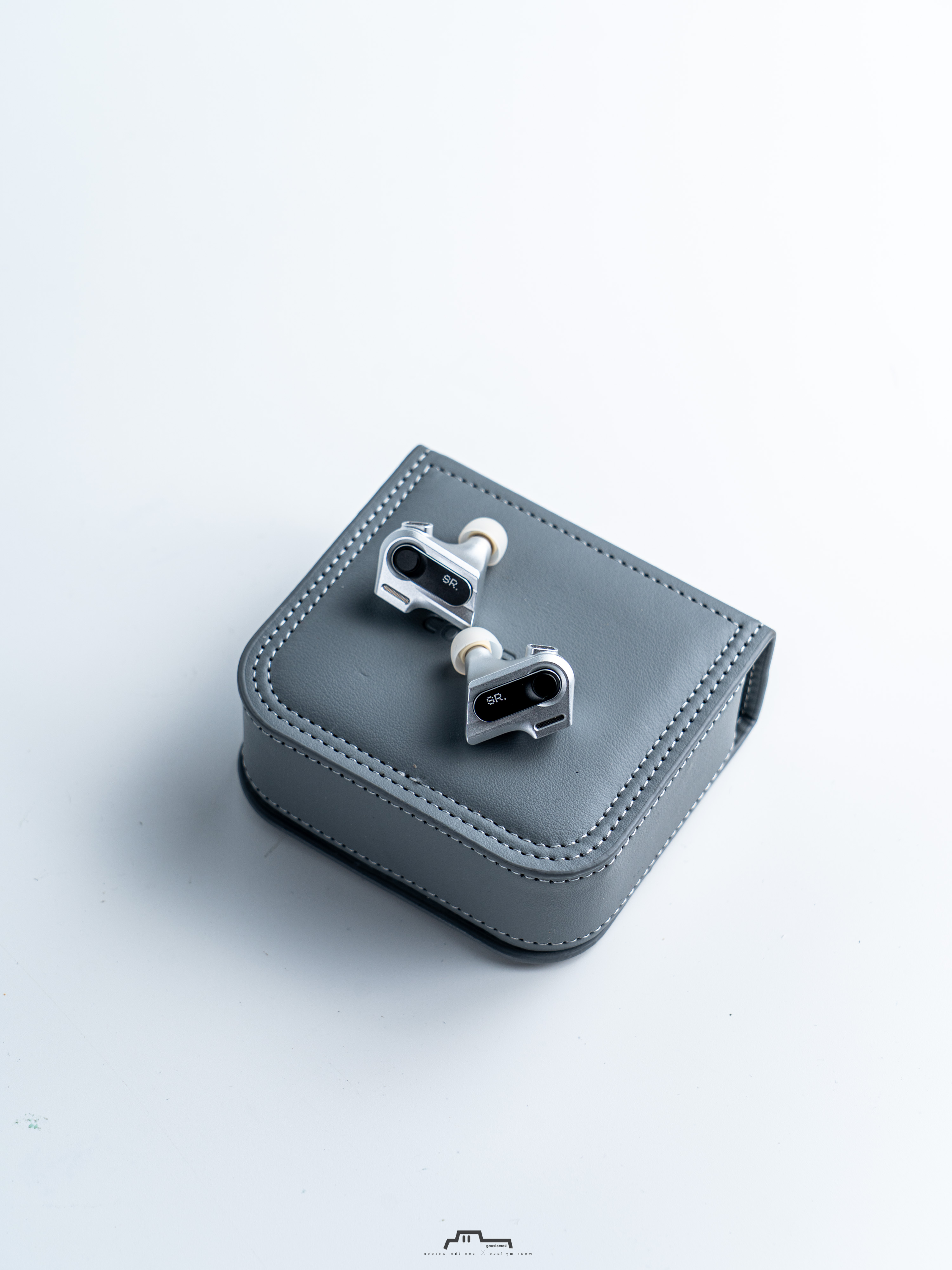 七彩虹 ColorFLy SR 银参考开箱