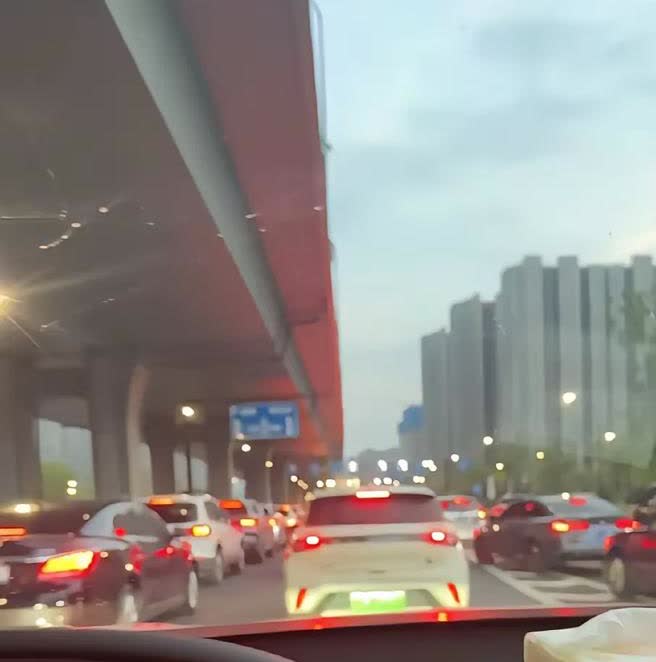 爸爸开了半⁫辈子⁫⁡车⁯⁣‌﻿​，⁫⁯⁮他⁬教⁢我⁤的⁪⁭‌开⁭车⁪⁭20个技⁭