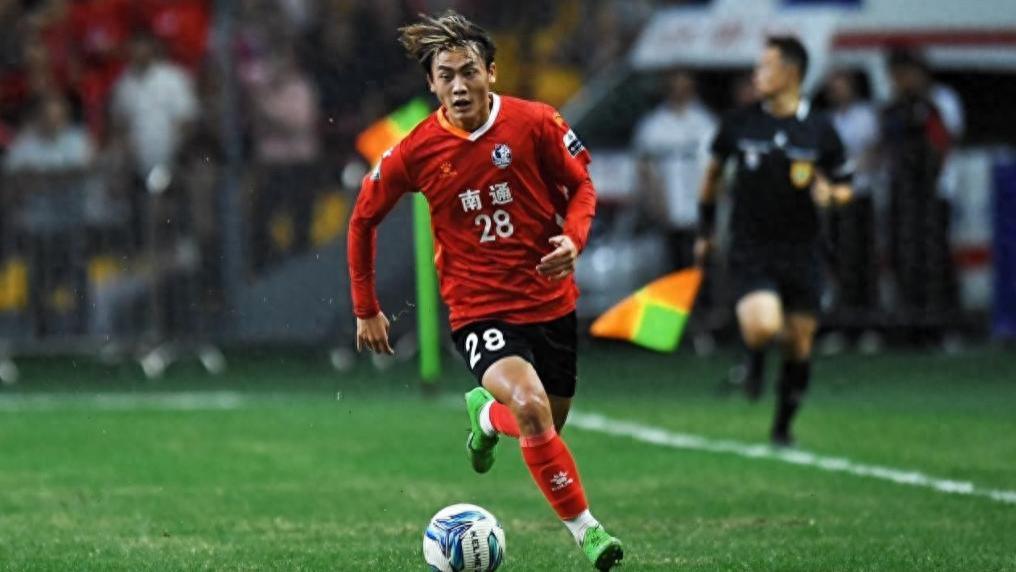 随着南通0-0无锡，苏超决赛对阵即将出炉，跟泰州争冠，南京出局