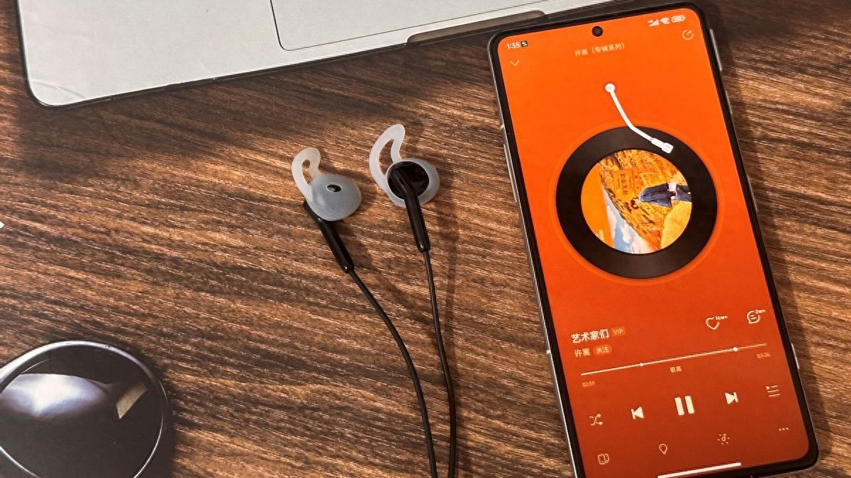 wedoking入耳式游戏耳机：快人一步、轻若无物