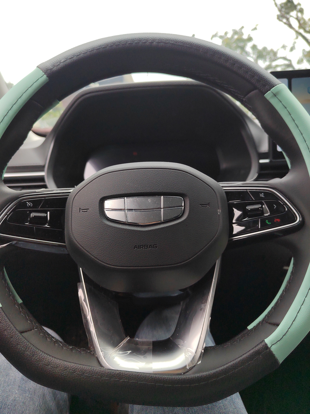 2025款帝豪尊贵有自带行车记录仪吗？