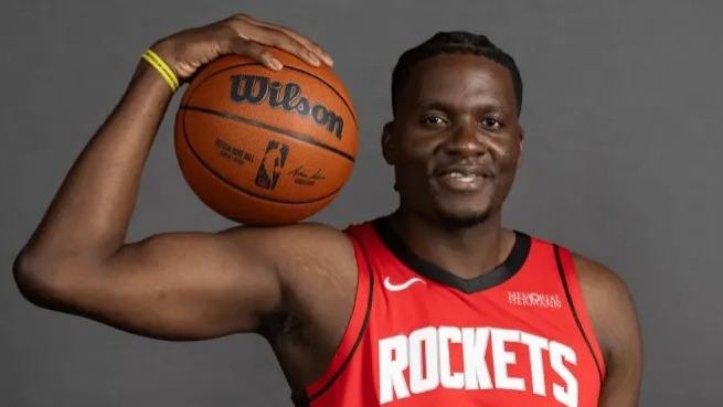 火箭104-100险胜勇士