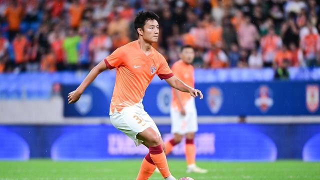 从河南队到青岛海牛，专访钟晋宝：见证中场悍将的蜕变与感恩