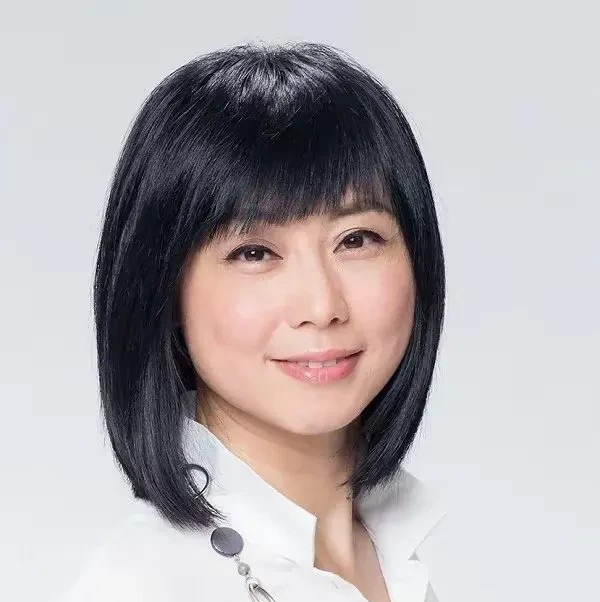 大S律师发文告别引热议











大S塔葬仪式刚结束，她的律师赖芳玉