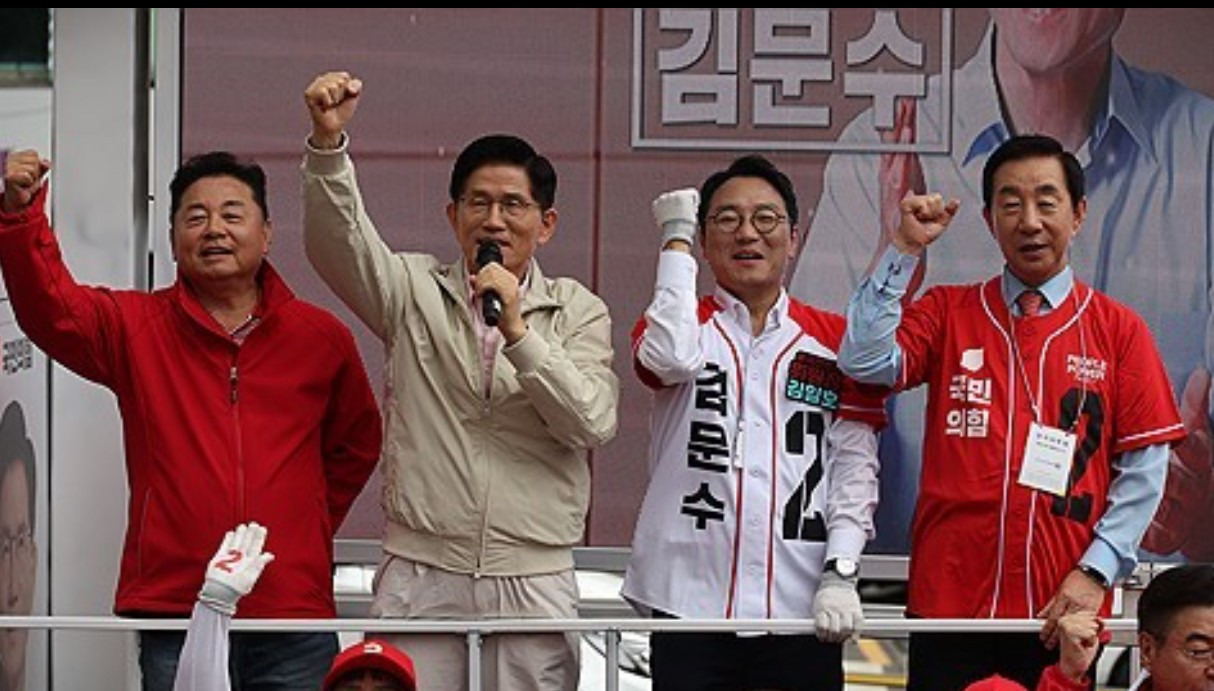 韩国大选：三巨头争抢选票











啥？韩国大选都到白热化阶段了？这
