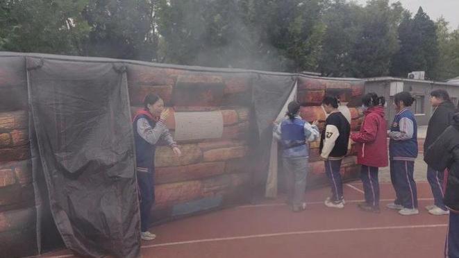 安全实战！央美实验学校初中部安全应急课