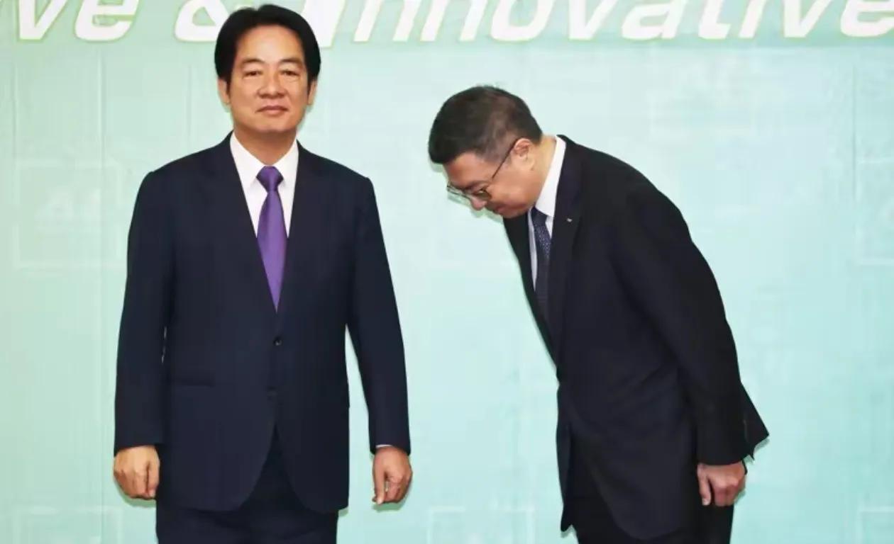 连收两大“噩耗”，“台独”懵了：牛气的特朗普，为什么那么怕大陆？
一觉醒来，除了