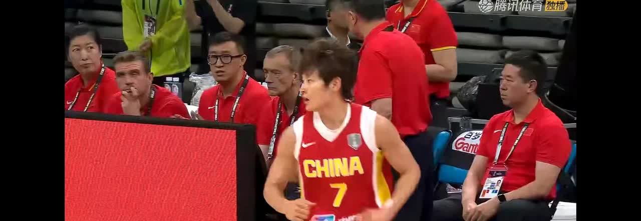 好扎心呐！！！女篮亚洲杯季军争夺战，首节比赛结束，中国女篮以31-14领先韩国女