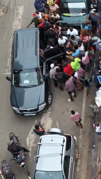 几内亚移民局出来抓中国人了，福万家楼下开启当地人“保卫”中国人……