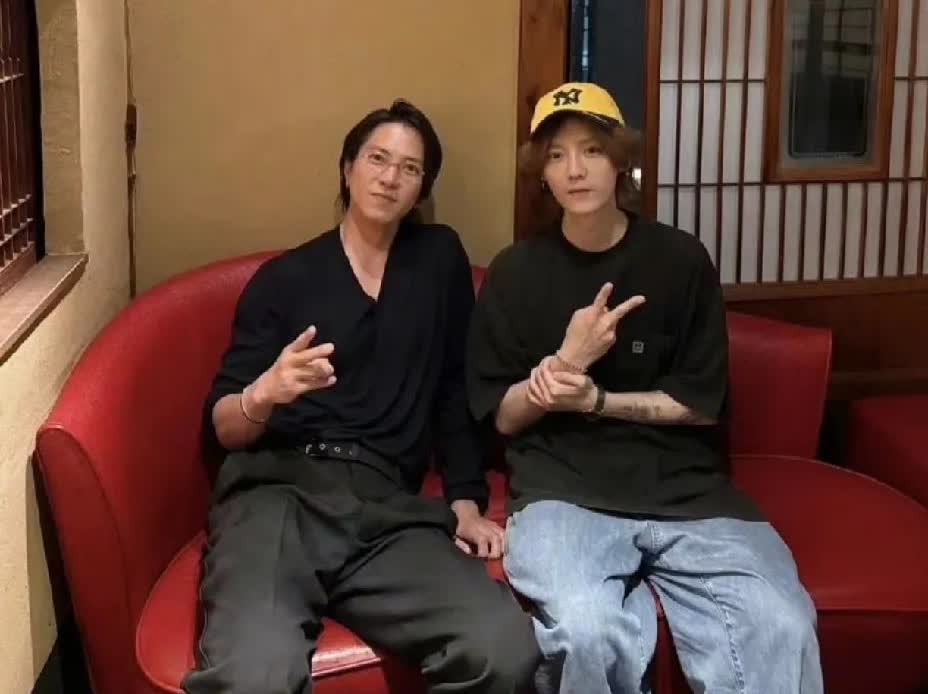 鹿晗，激动发文！

5月28日下午，鹿晗在社交平台激动发文，直接高调宣布：“