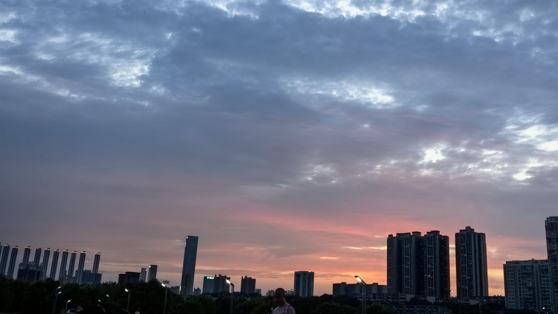 30万存款，对大多数普通家庭，它就是最后一根稻草