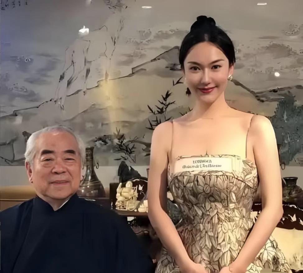 但凡范曾有蔡澜三分的潇洒，
也不至于落到今天这个地步，
蔡澜一生不管交多少女朋友