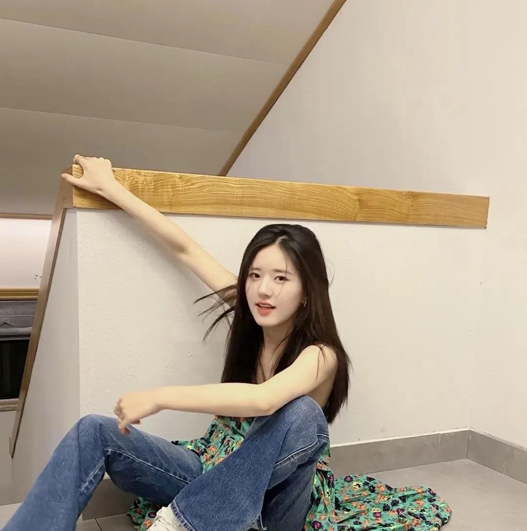 我感觉赵露思还是因为公司又或者是内部纷争才搞出那么一回事吧，因为她被欺负也是可能
