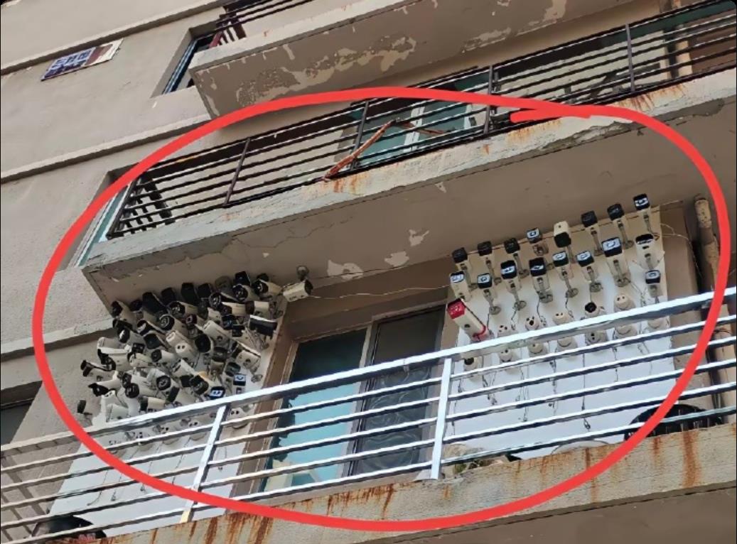 你家是不是有个专属金库？这得有一百个监控吧？