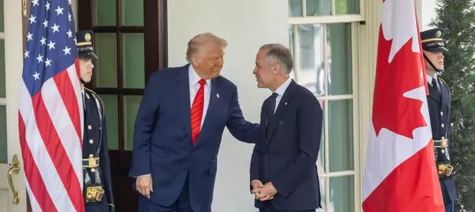 卡尼真会来事，G7峰会猛拍特朗普马屁











卡尼这招高啊！想想之