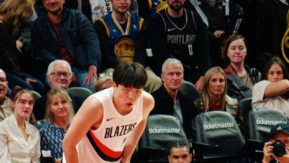 开拓者输34分暴露隐患，名嘴直言还需等待4年！