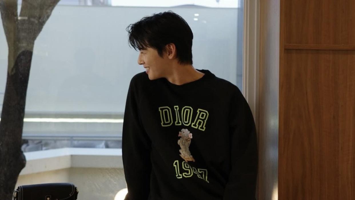 男人过了20岁，别再乱穿卫衣了！学学这几种“低调高级”穿法