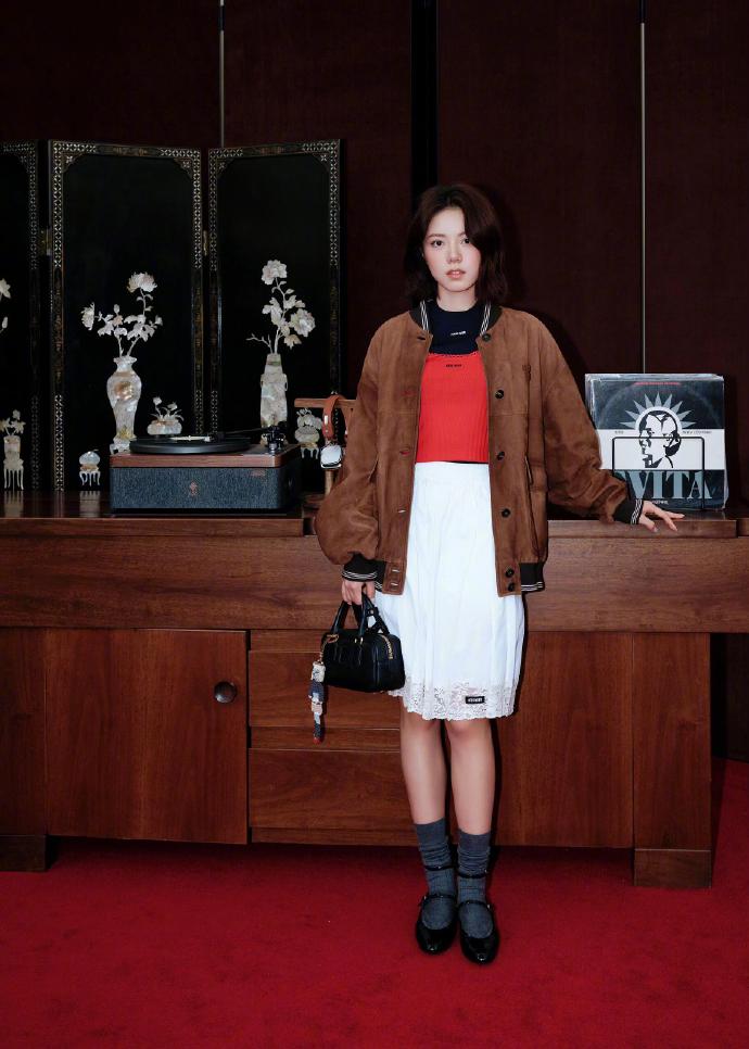 赵今麦 x MiuMiu

赵今麦亮相Miu Miu文学俱乐部Photocall