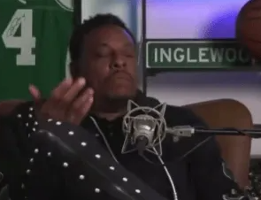 前NBA球星保罗-皮尔斯在节目中谈到湖人阵容搭配问题。
皮尔斯说道：“（奥斯汀-