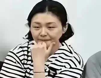 黄春梅和某部分S粉把大S停滞的事业全都算在汪小菲身上，这合理吗？其实大S的事业停