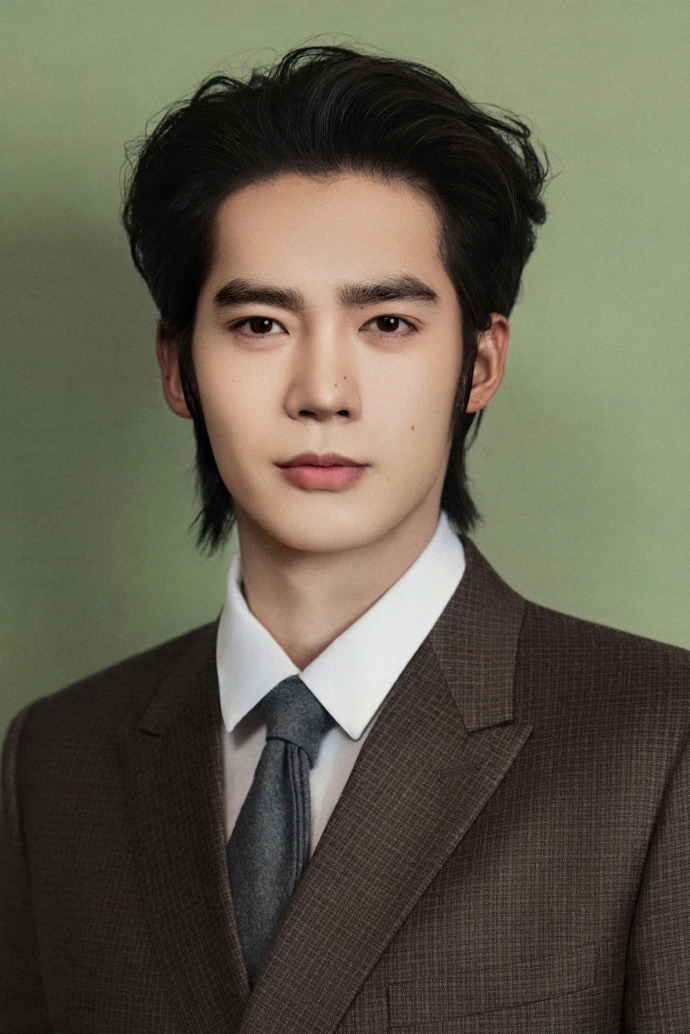 于适确定出席巴黎时装周
期待闪耀巴黎