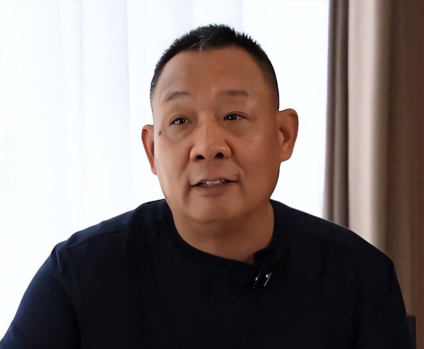 胖东来于东来先生干了最基本，最应该，最本份，前三十年最普通最大众的事，是社会环境