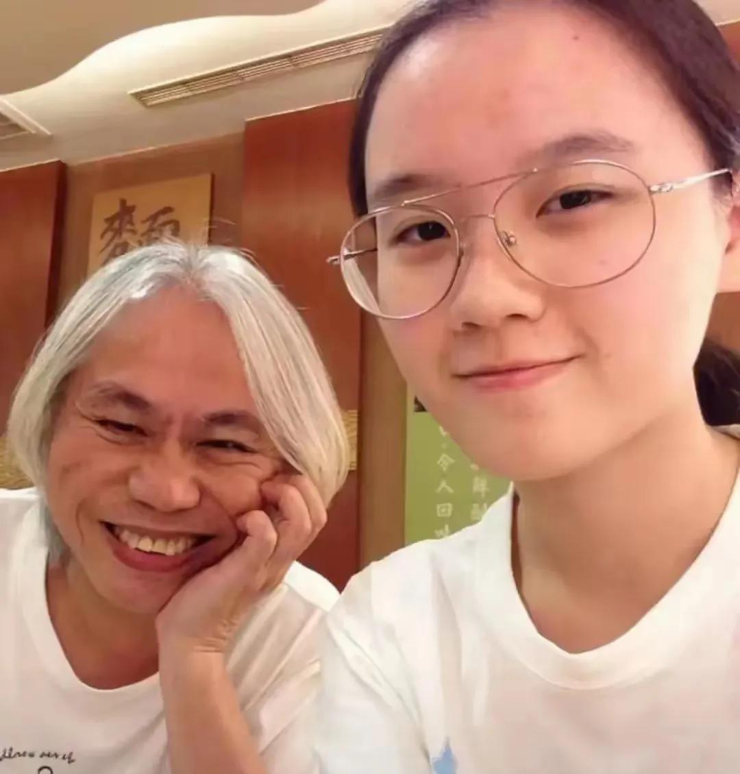 人的一生真的都是选择的因果。
路是自己走的，所以只能对自己的选择负责。
台湾这对