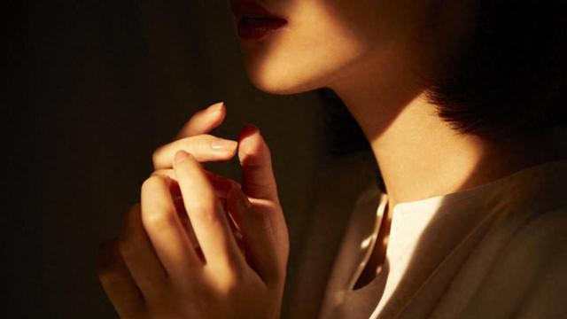 女人常说这三句话，说明她并不爱你，还是趁早放手吧