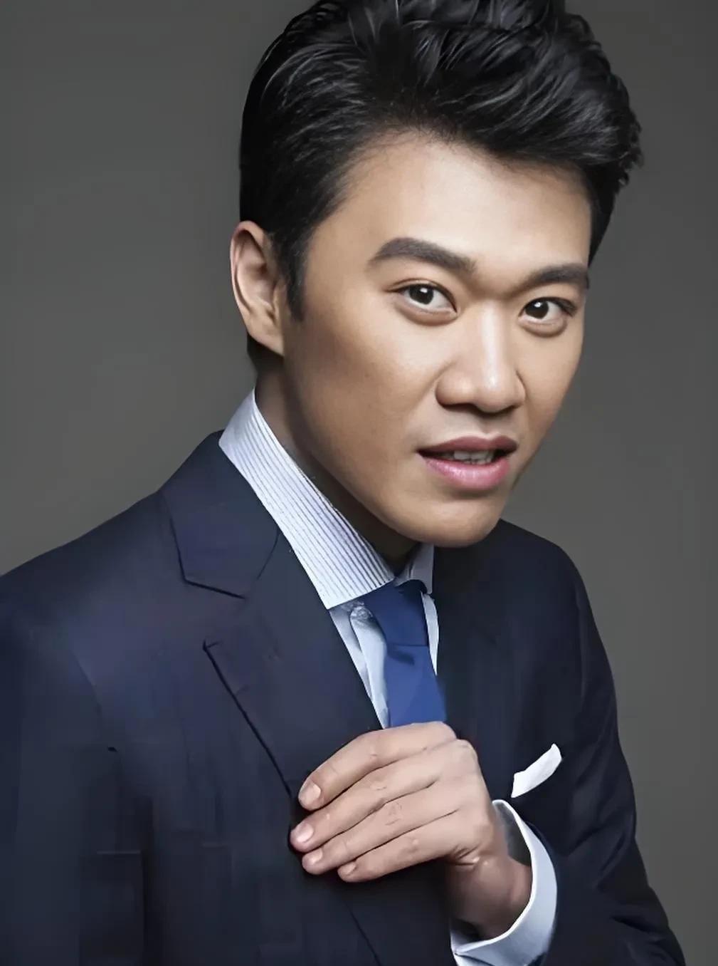 宋楚炎，真的红了。
要说起宋楚炎这个名字，任谁听了都得感到陌生，可要看了他这脸的
