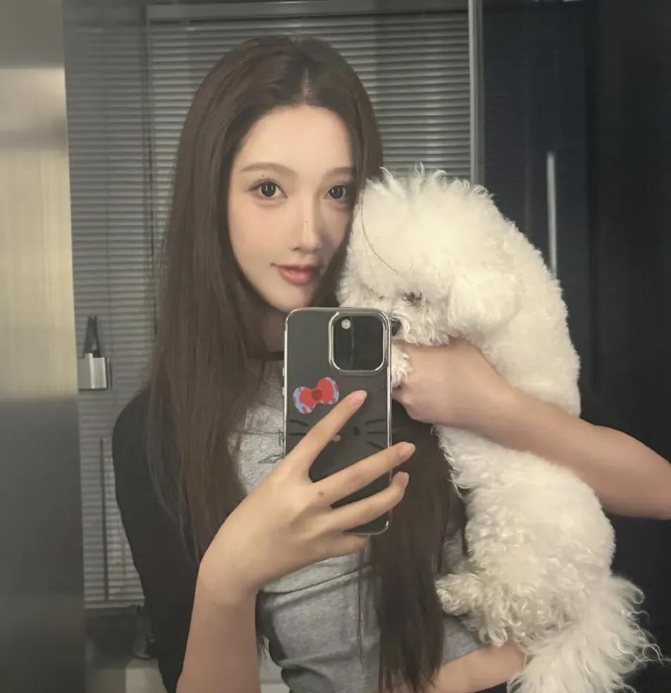 单亲妈妈发文声讨被都美竹诱骗20万，都美竹回应没钱了就想把钱要回去，666！近日