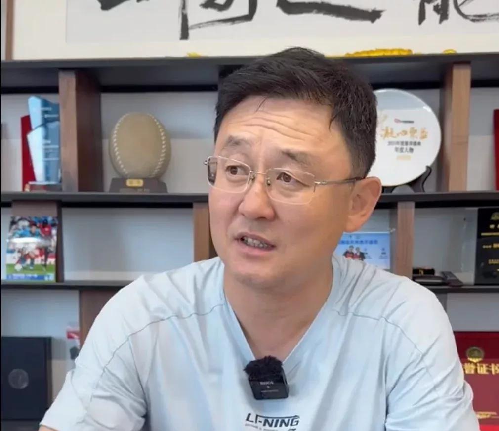 中国足球终于天亮了！南孙北李！孙继海、李伟峰投身青训，未来十年可期[爆竹]
1、