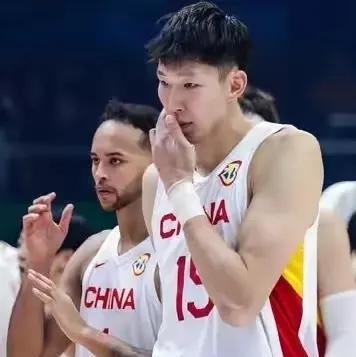 “要是连2个外援都打不过，到国际赛场上怎么能打过五个外援”这种说法就是典型的不顾