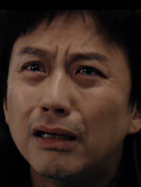 邓超原来这么爱哭呀
今天中午12点多，孙俪发布了一篇长文，庆祝她和老公邓超结婚1