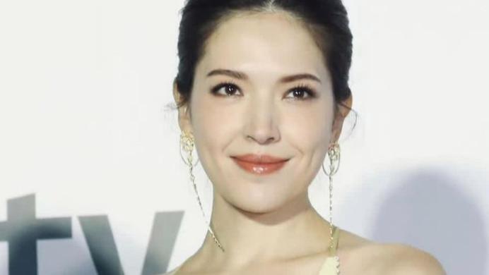 许玮甯被曝怀孕四个月，网友热议颜值基因与高龄生育